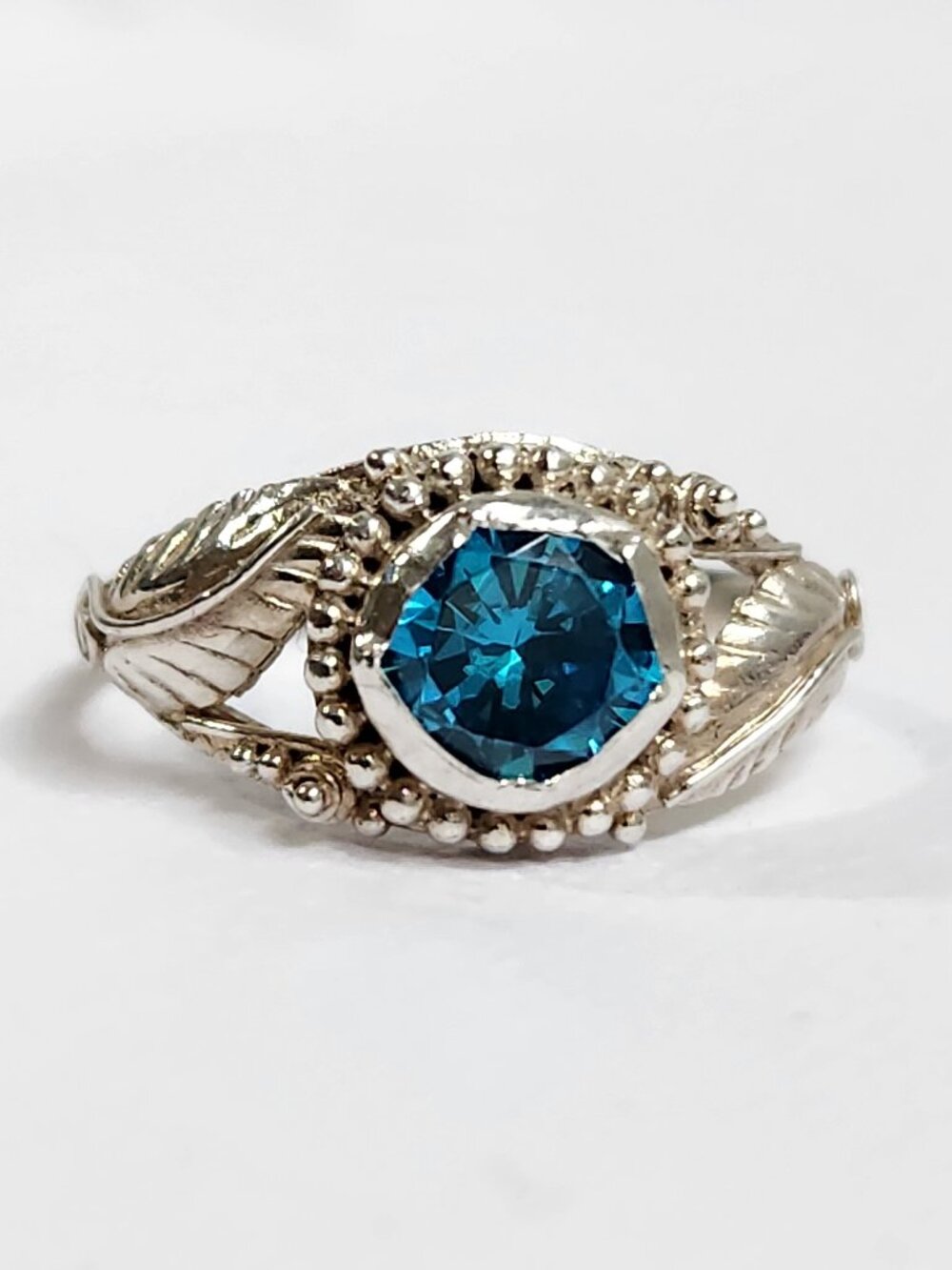 VTG Boutique 925 Natural Neon Blue Apatite Leaf Motif Scalloped Bezel Ring Sz 7 - Picture 10 of 12
